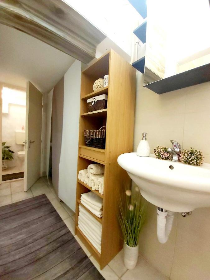 דירות Nora Studio Apartman - אגר מראה חיצוני תמונה