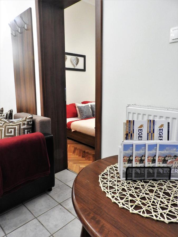 דירות Nora Studio Apartman - אגר מראה חיצוני תמונה