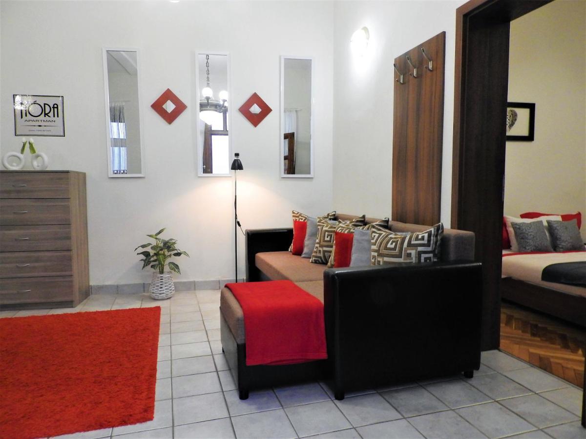 דירות Nora Studio Apartman - אגר מראה חיצוני תמונה